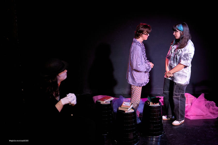 quien esta ahi arriba