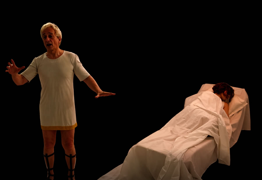 El largo sueño de ursula